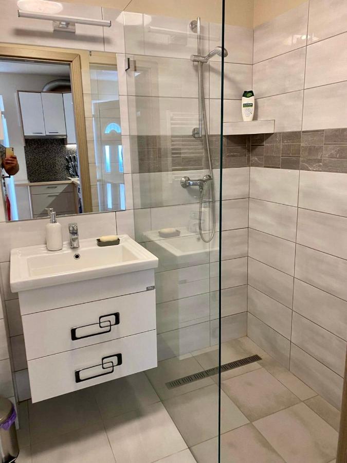 Hajnal Apartman Apartment Seghedin Exterior foto